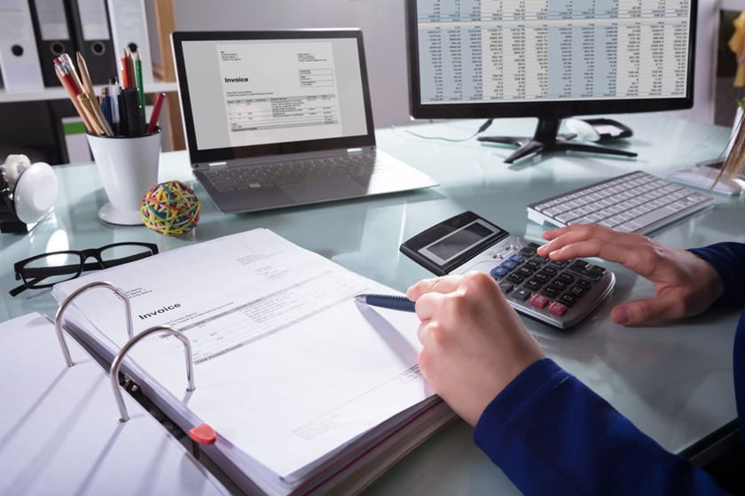 Facture Excel avec base de données automatique